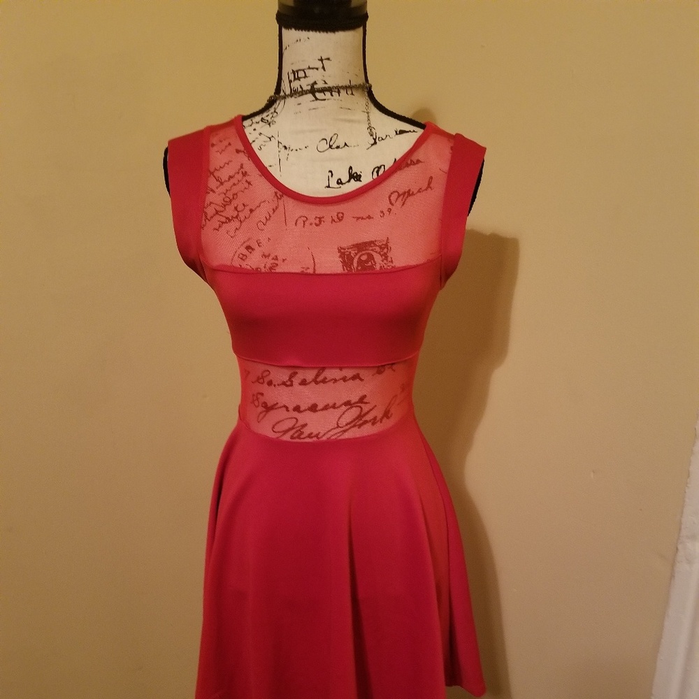 Cute dress - Picture 2 of 3